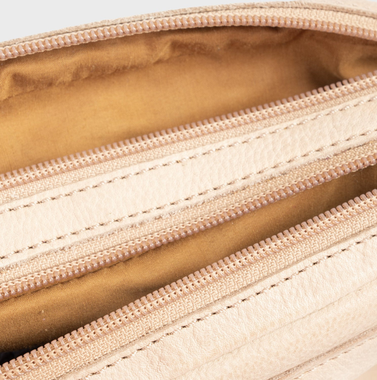 Bolso de piel natural con bandolera - Camel