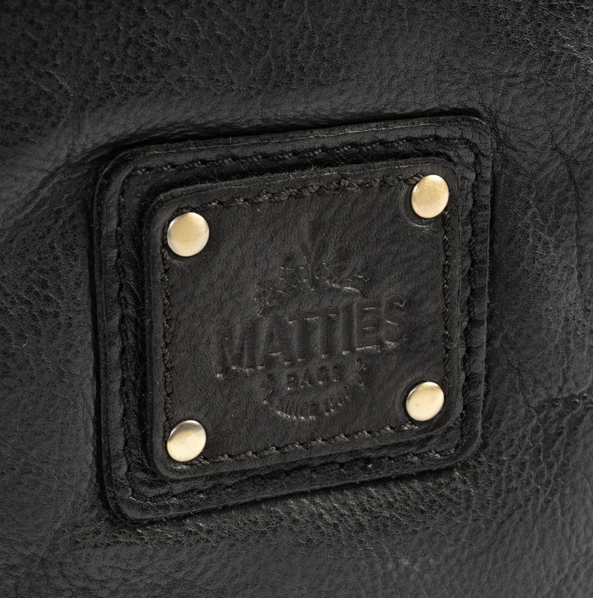 Bolso bandolera vertical de piel natural - Negro