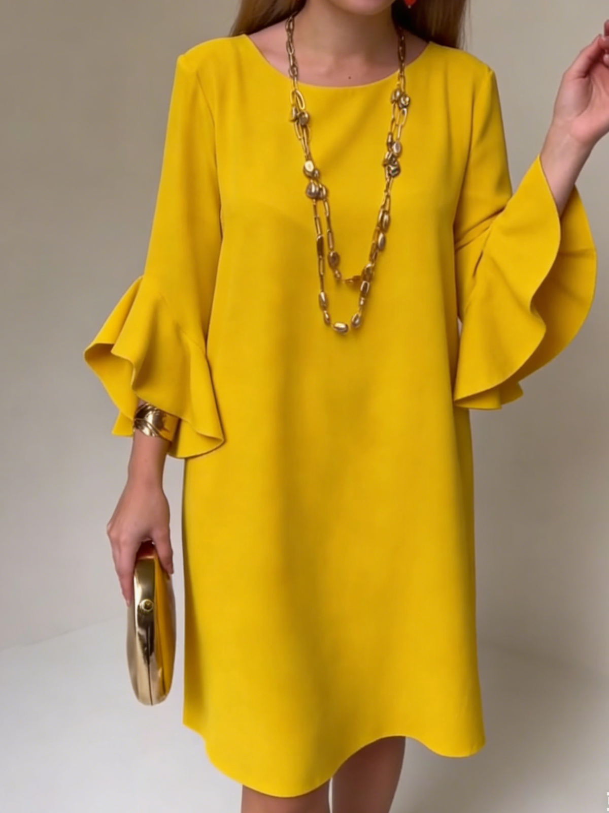 Vestido fluido con mangas de volante Selloryta
